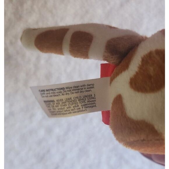 Nuby Plush Giraffe Pacifier Holder, Snoozies - Picture 4 of 7